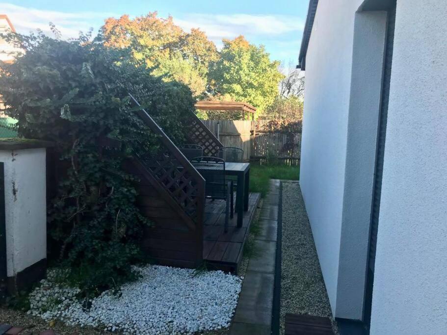 Bezauberndes Gaestehaus Mit Terrasse Nürnberg Kültér fotó
